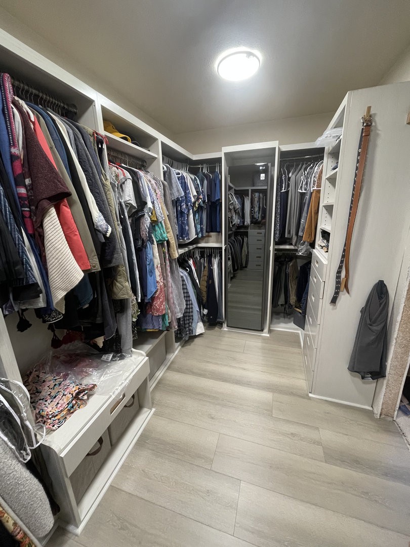 Closet construction